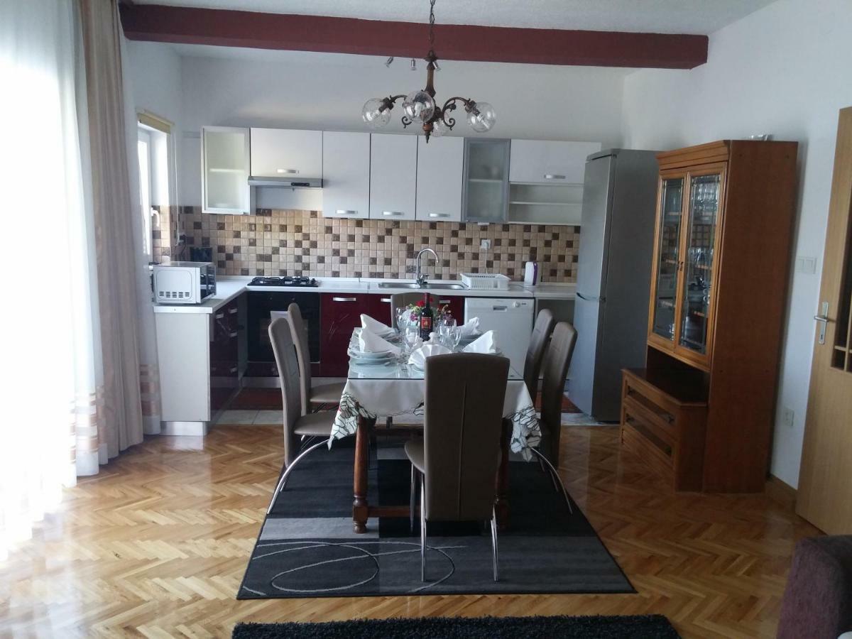 Anna Apartment Marina Dış mekan fotoğraf