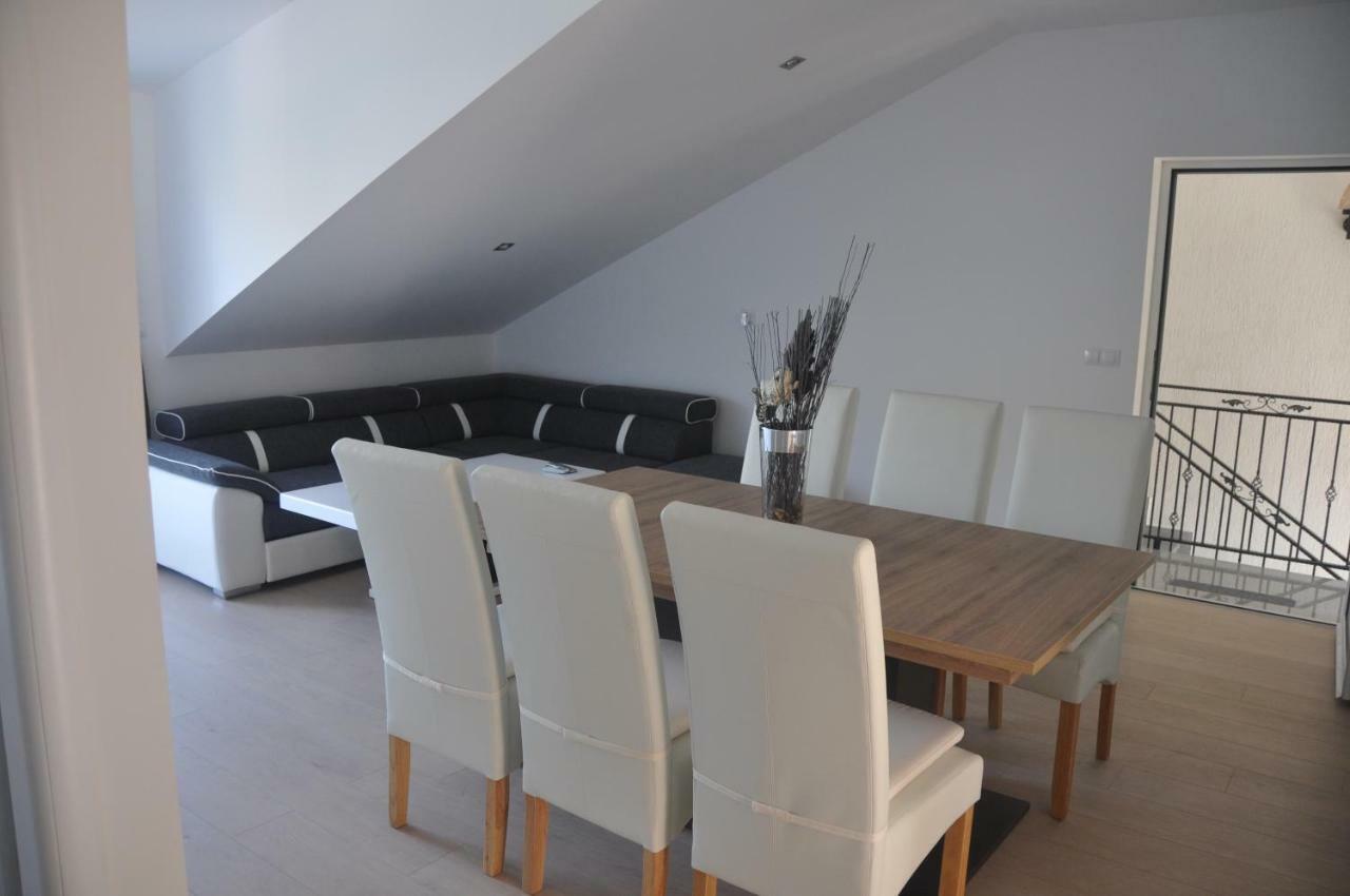 Anna Apartment Marina Dış mekan fotoğraf